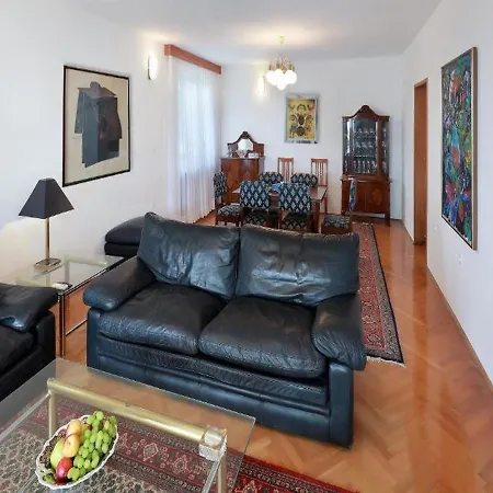 Vita,free Wifi,nearby Sea