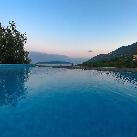 Vita,free Wifi,nearby Sea