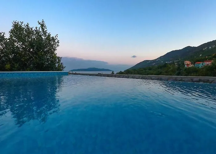 Vita,free Wifi,nearby Sea